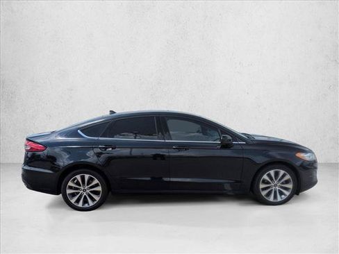 Used 2020 Ford Fusion SE AWD/4WD image 4