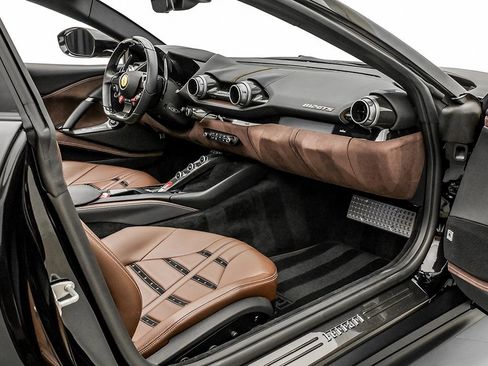 Certified 2022 Ferrari 812 GTS image 15