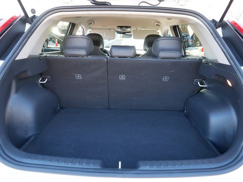 Certified 2023 Kia Niro EX image 18