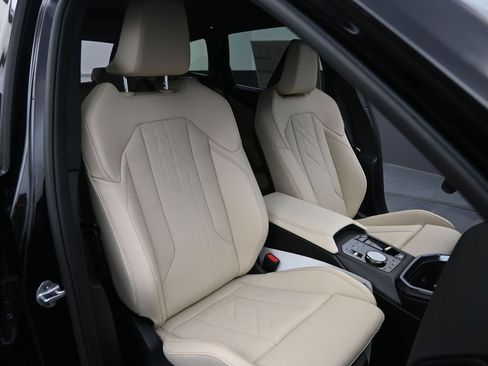 Used 2025 BMW X3 xDrive30i w/ Premium Package image 17