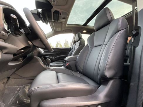 New 2026 Subaru Ascent Limited AWD/4WD image 11