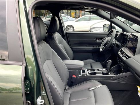 Certified 2026 Subaru Outback Touring AWD/4WD image 7