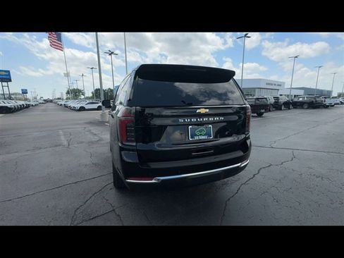 Certified 2025 Chevrolet Suburban LS AWD/4WD image 7