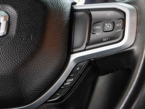 Used 2024 RAM 2500 Big Horn AWD/4WD image 15