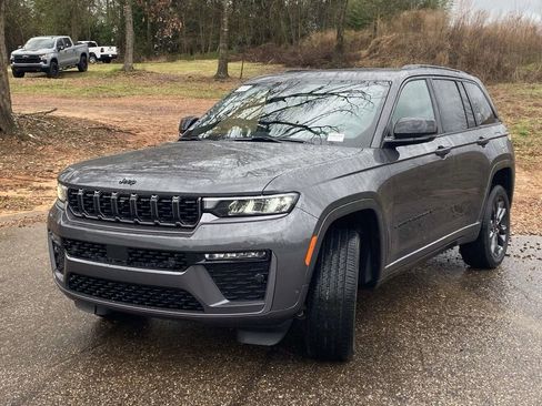 New 2026 Jeep Grand Cherokee Limited Reserve image 3
