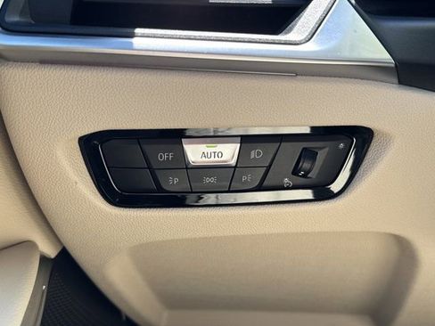 Certified 2023 BMW 330i Sedan w/ Parking Assistance Package RWD image 18