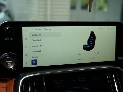 Used 2026 Lexus LX 700h Ultra Luxury image 17