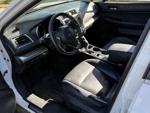 Used 2019 Subaru Outback 2.5i Limited w/ Popular Package #2 AWD/4WD image 3