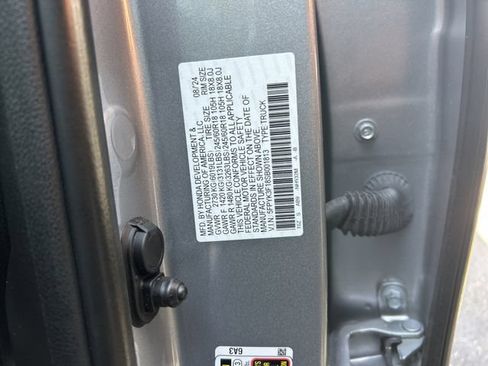 Certified 2025 Honda Ridgeline Sport image 38