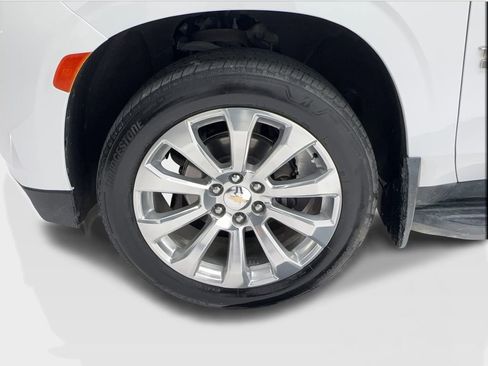 Used 2021 Chevrolet Tahoe LT w/ LT Signature Package RWD image 13