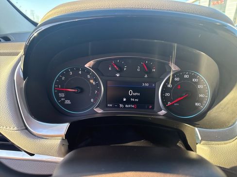 Used 2020 Chevrolet Traverse LT image 21