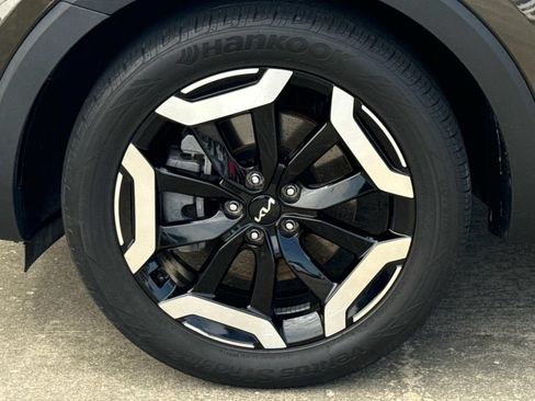 Used 2025 Kia Telluride S FWD image 5