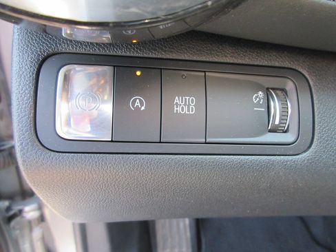 Certified 2025 Chevrolet Equinox LT w/ Convenience Package II FWD image 22