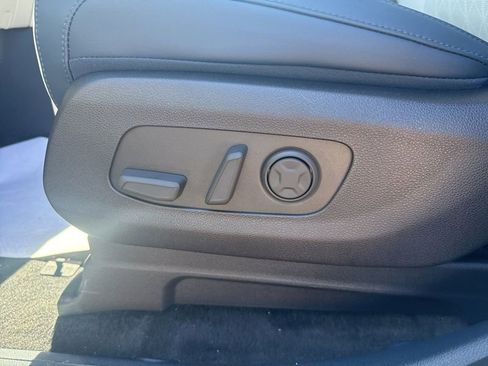 New 2026 Kia Carnival EX image 28