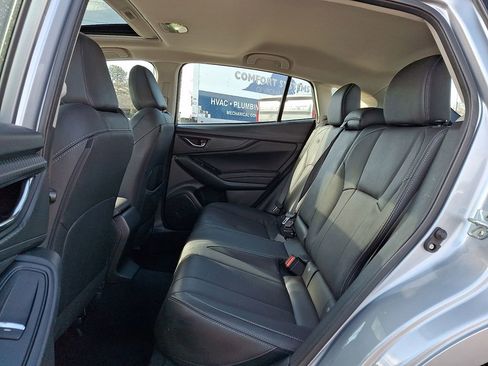 Used 2021 Subaru Impreza 2.0i Limited image 11