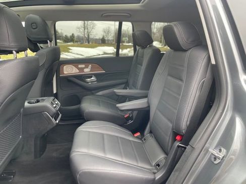 Used 2026 Mercedes-Benz GLS 450 4MATIC image 25
