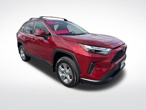 Used 2022 Toyota RAV4 XLE image 7
