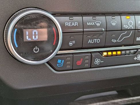 Used 2020 Ford Expedition Limited w/ Equipment Group 301A RWD image 26