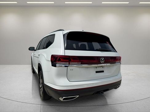 Used 2024 Volkswagen Atlas SE FWD image 7