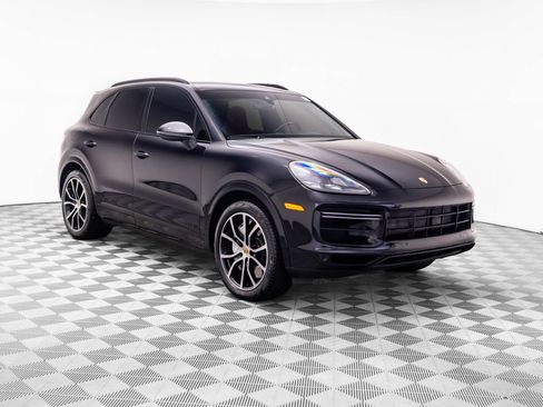 Certified 2019 Porsche Cayenne Turbo AWD/4WD image 6