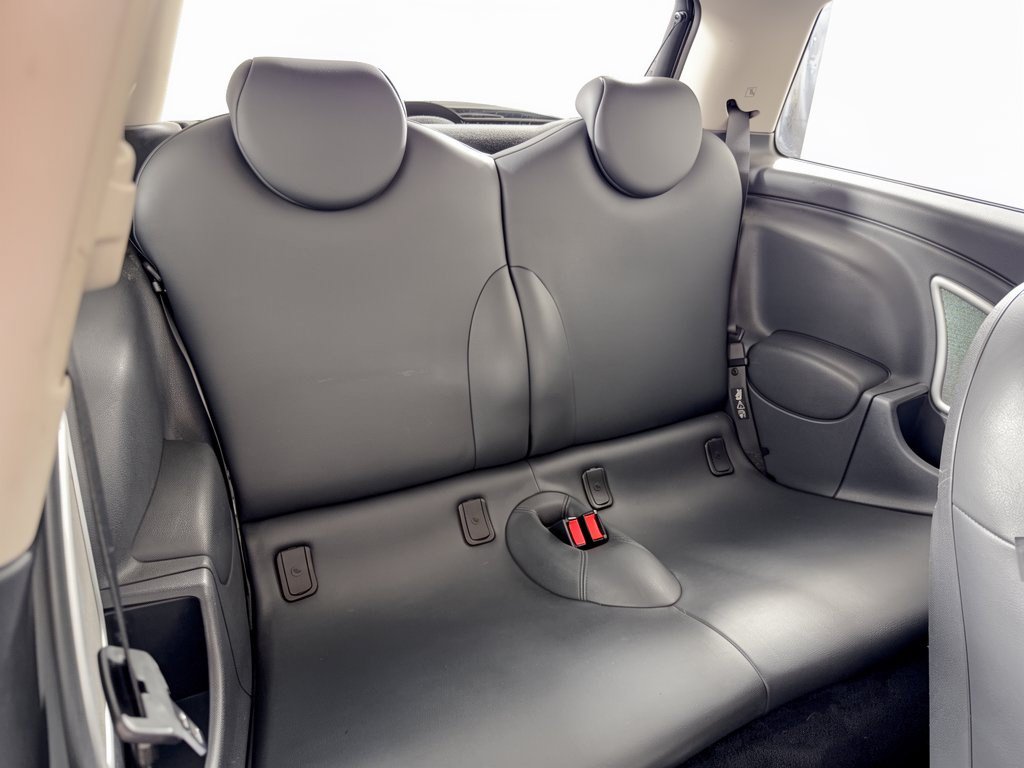 Used 2006 MINI Cooper Hardtop FWD image 28
