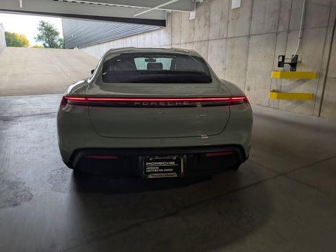 Used 2025 Porsche Taycan image 8