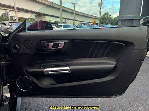 Used 2018 Ford Mustang GT Premium w/ GT Performance Package RWD image 31