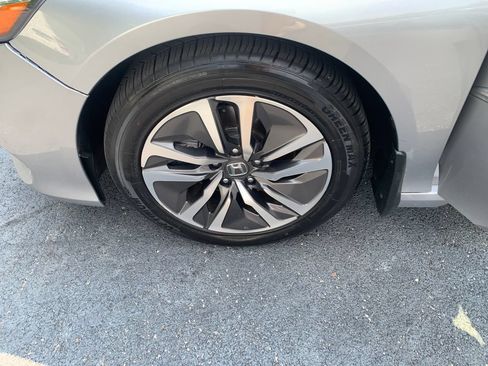 Used 2018 Honda Accord Touring image 27