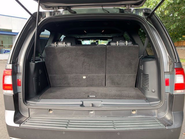Used 2015 Lincoln Navigator 4WD image 5
