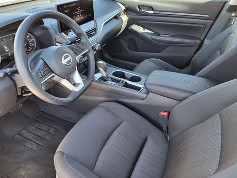 New 2025 Nissan Altima 2.5 SV w/ SV Special Edition Package image 9