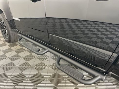 Used 2022 GMC Canyon Elevation image 11