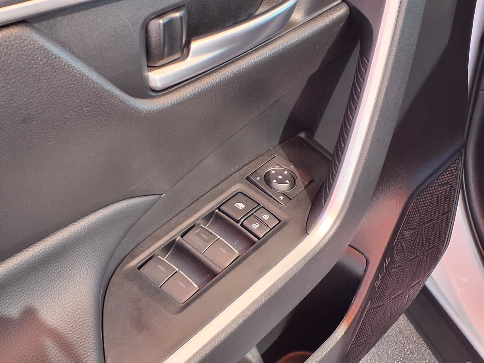 Certified 2025 Toyota RAV4 XLE w/ Convenience Package FWD image 16