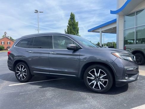 Used 2019 Honda Pilot Touring image 4