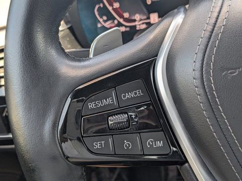 Used 2022 BMW 530i xDrive w/ Premium Package image 27