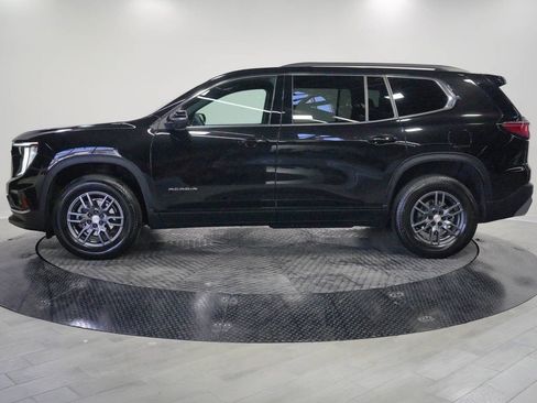Used 2025 GMC Acadia Elevation w/ LPO, All-Weather Package AWD/4WD image 4