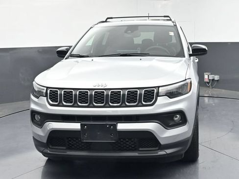 Used 2024 Jeep Compass Latitude AWD/4WD image 41