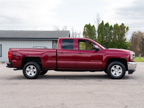 Used 2017 Chevrolet Silverado 1500 LT w/ All Star Edition AWD/4WD image 4