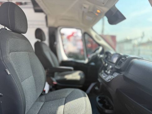 Used 2023 RAM ProMaster 2500 FWD image 14