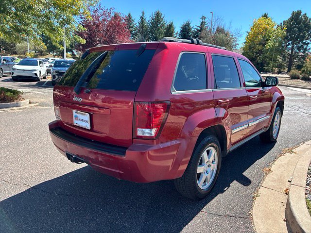 Used 2010 Jeep Grand Cherokee Laredo w/ Popular Equipment Group AWD/4WD image 6