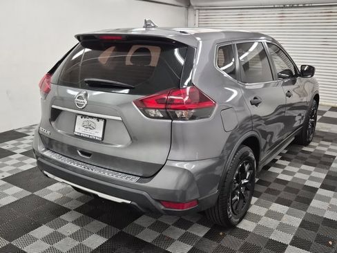 Used 2019 Nissan Rogue S image 6