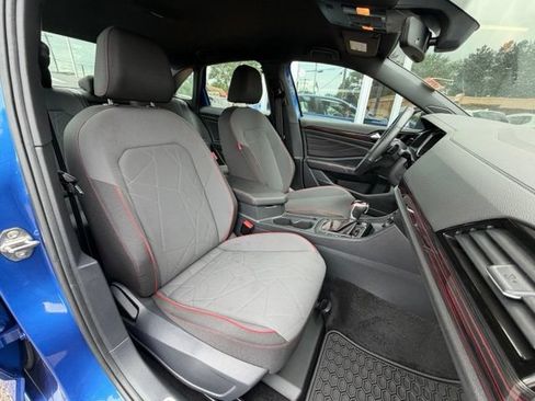 Used 2024 Volkswagen Jetta GLI 40th Anniversary Edition FWD image 12