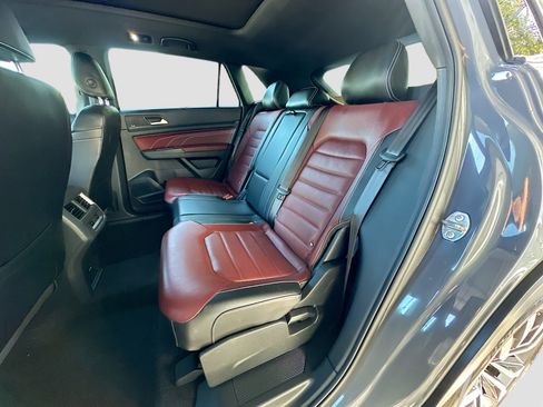 Used 2022 Volkswagen Atlas Cross Sport SEL Premium R-Line image 26