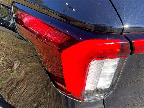 Certified 2025 Ford Explorer ST-Line w/ ST-Line Street Pack image 26