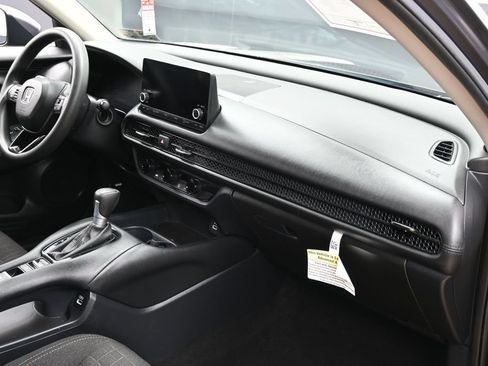 Used 2023 Honda HR-V LX image 33