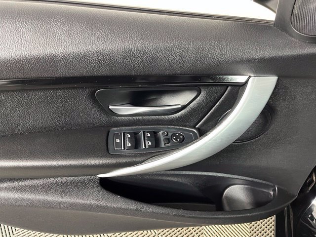 Used 2016 BMW 328i xDrive Sedan AWD/4WD image 12