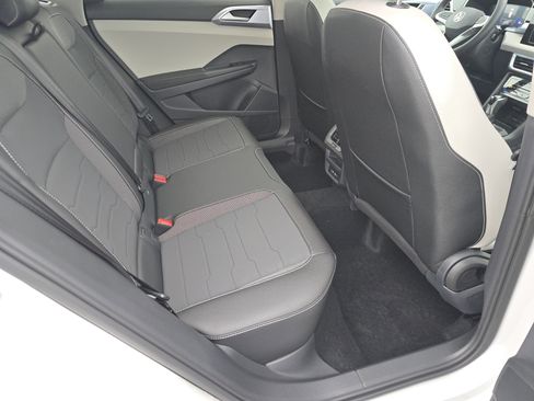 New 2026 Volkswagen Taos SE FWD image 16