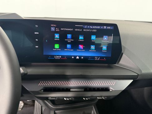 Used 2026 BMW 228i w/ Technology Package FWD image 23