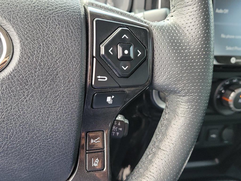 Used 2023 Toyota 4Runner TRD Off-Road Premium w/ Moonroof Package AWD/4WD image 10