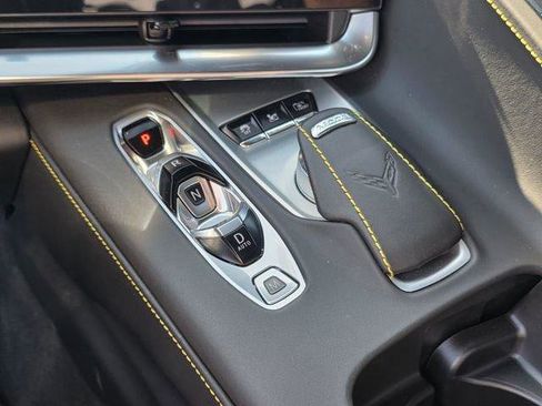 Used 2021 Chevrolet Corvette Stingray Premium Conv w/ 3LT RWD image 19