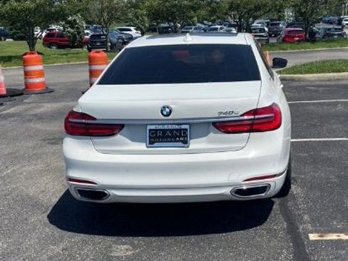 Used 2018 BMW 740e xDrive w/ Executive Package AWD/4WD image 6